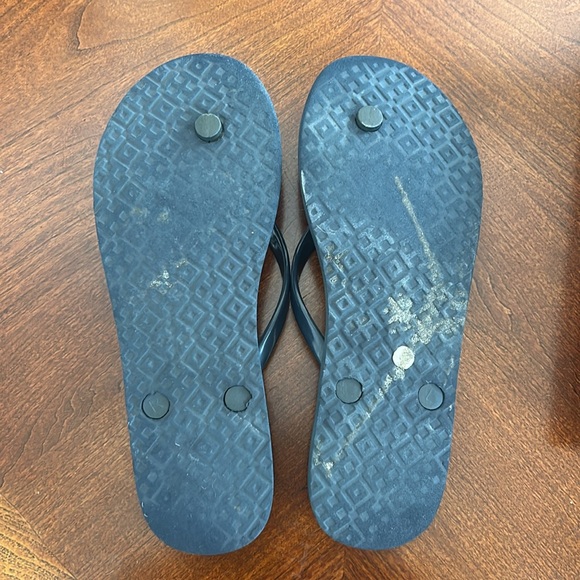 Tory Burch “Buddy Logo” Flip Flops (Size 8) - Picture 4 of 5